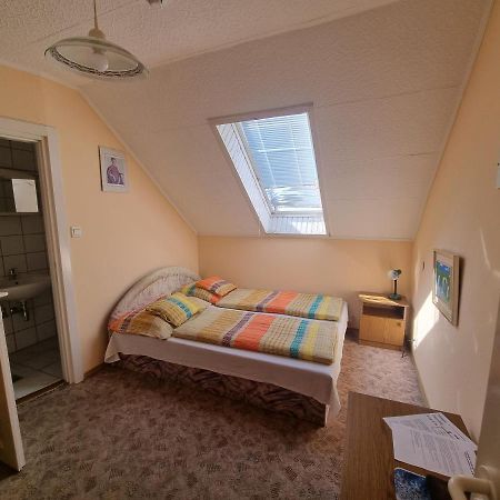 Taban Vendeghaz Balatonlelle Bed and Breakfast Εξωτερικό φωτογραφία