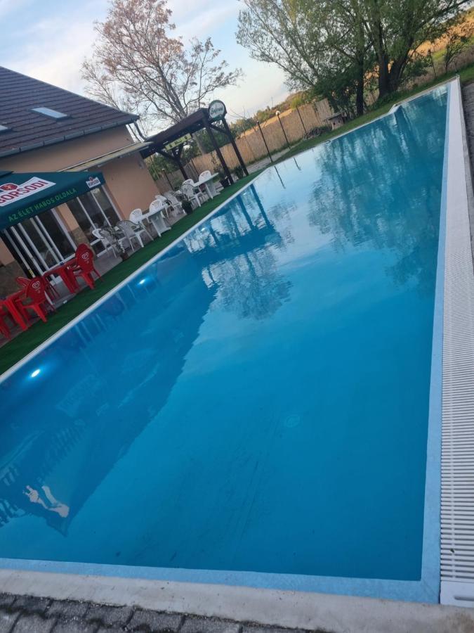 Taban Vendeghaz Balatonlelle Bed and Breakfast Εξωτερικό φωτογραφία